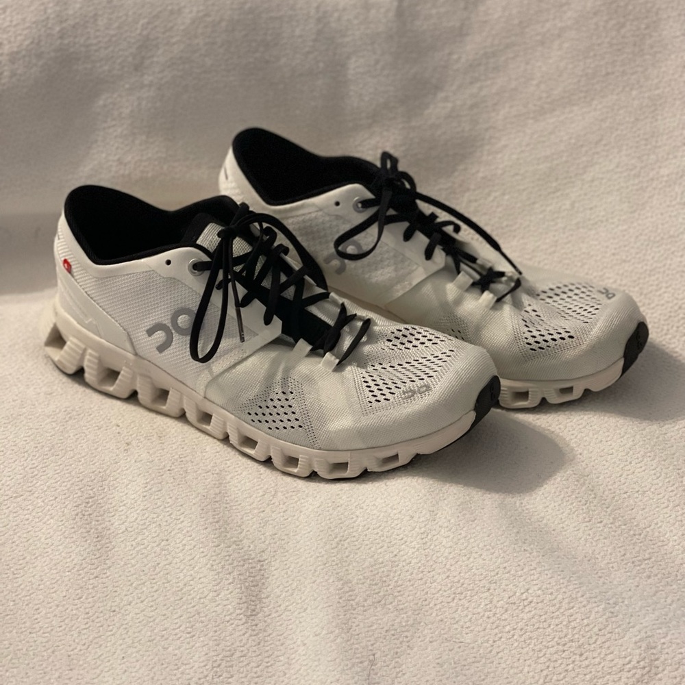 On Cloud X Womens Sz 9.5
